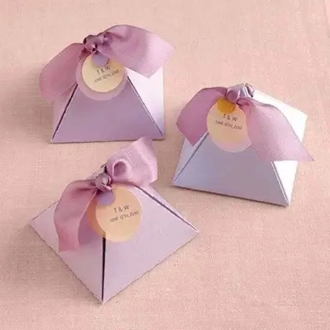 Custom Pyramid Boxes